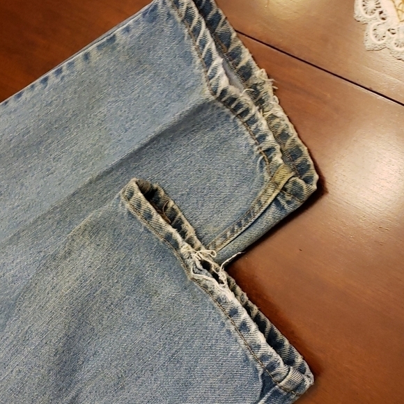 Levi's 560 Comfort Fit 36x30 Distressed - Picture 14 of 15
